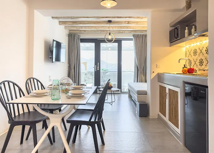 Aelia Suites